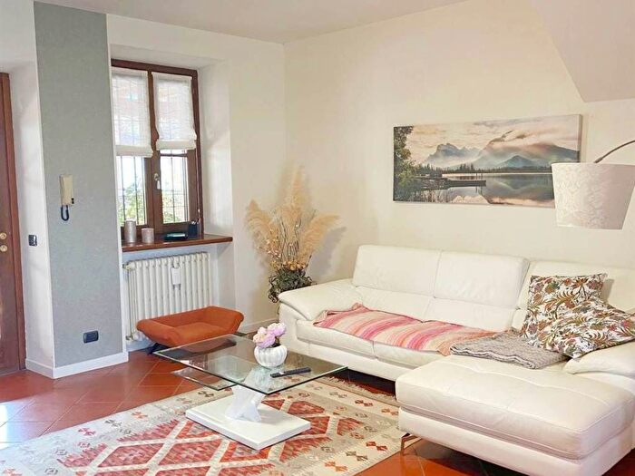 Appartamento trilocale in affitto in Piazza, Bedizzole