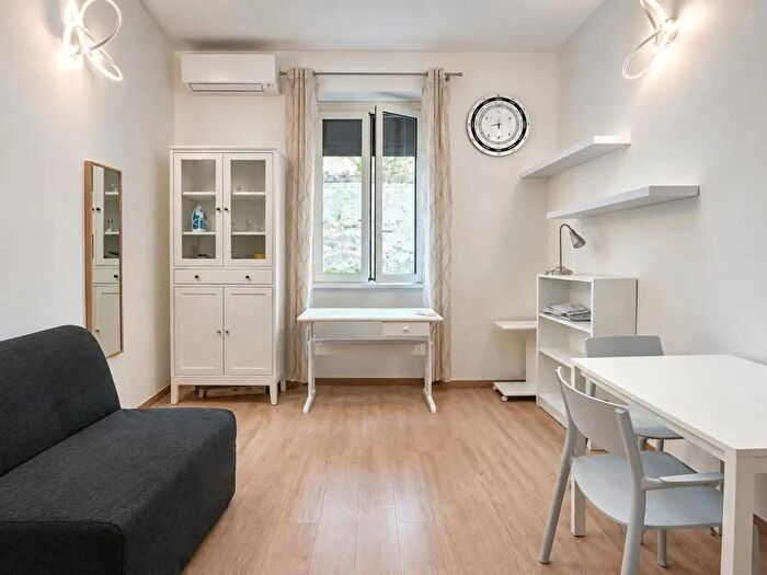 Appartamento monolocale in vendita in Via Ausonio, Milano