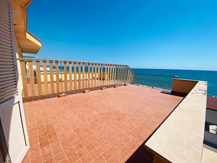 Appartamento trilocale in affitto in Latina Lido, Latina