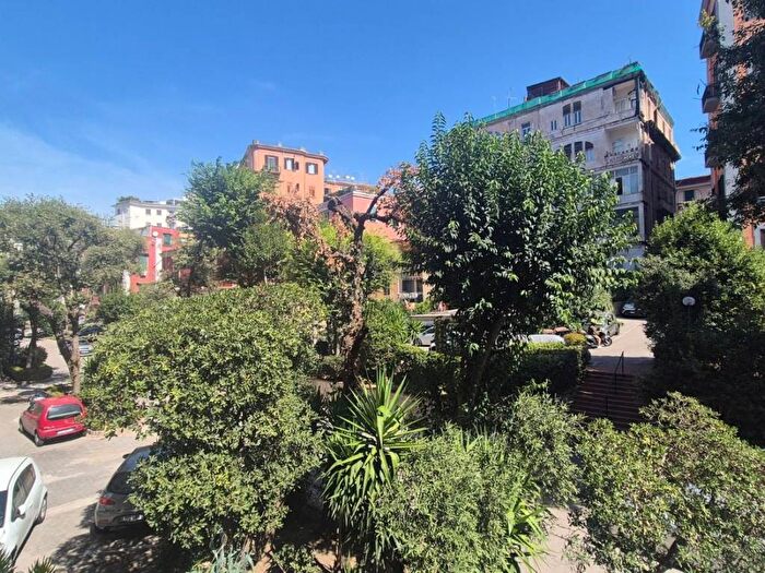 Appartamento bilocale in affitto in Via Aniello Falcone, Vomero, Napoli