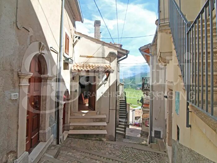 Appartamento con 5 locali in vendita in Via Colle, Rivisondoli