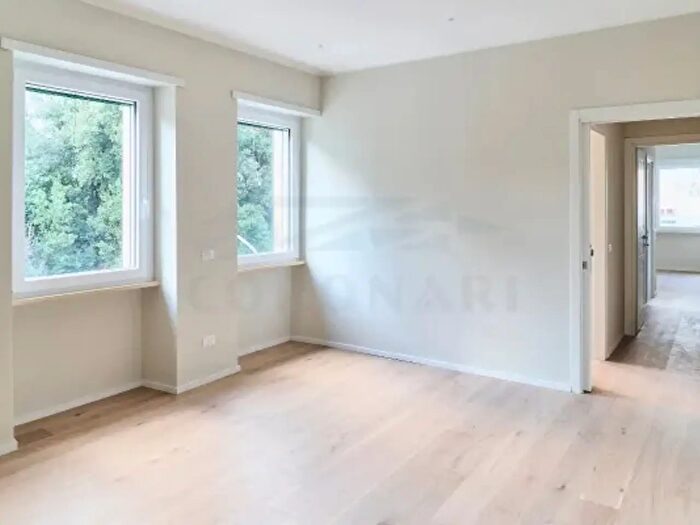 Appartamento trilocale in vendita in Via Massimi, Roma