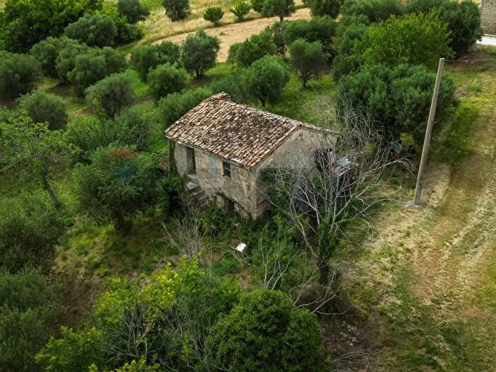 Casa trilocale in vendita in Cingoli