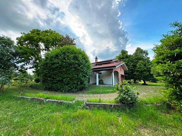Casa con 6 locali in vendita in Via Sinistra Guerro a, Castelvetro Di Modena