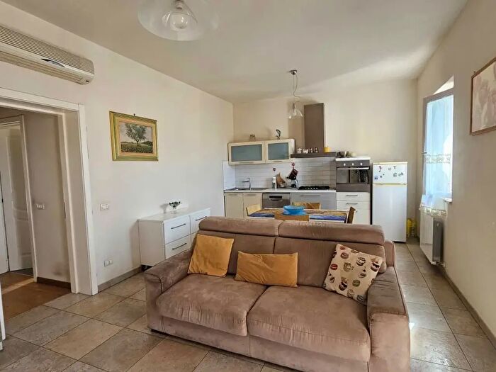 Appartamento trilocale in vendita in Massarosa