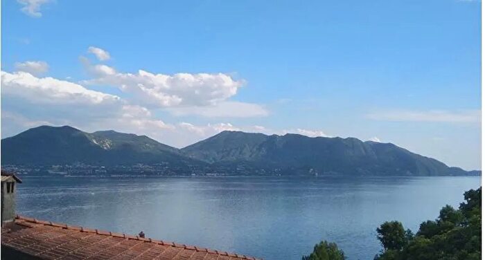 Casa trilocale in vendita in Cannero Riviera