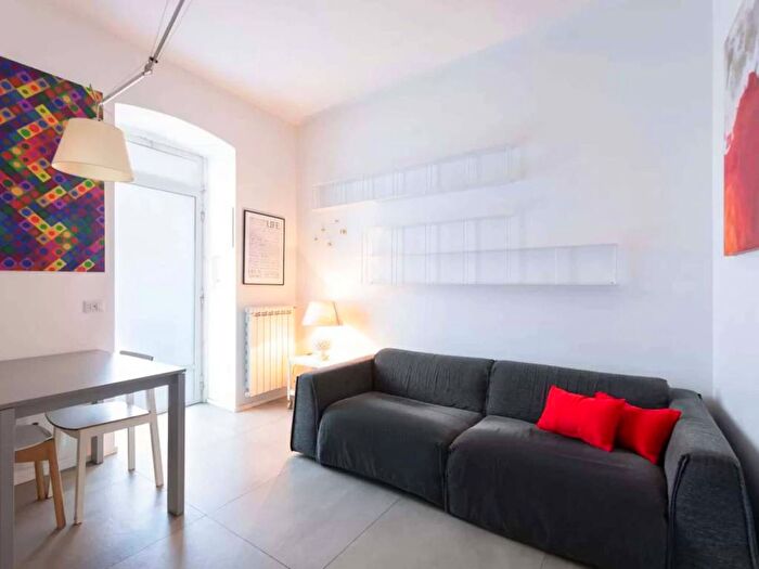 Appartamento bilocale in affitto in Via Luigi Porro Lambertenghi, Isola, Milano