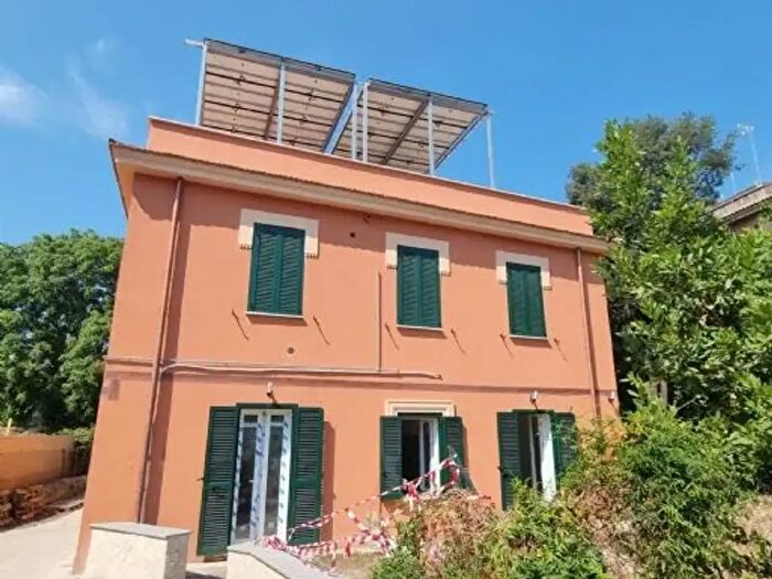 Appartamento trilocale in vendita in Vicolo dei Prati Fiscali, Roma