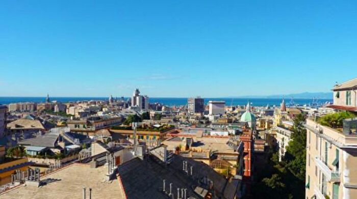 Appartamento con 6 locali in vendita in Piazza San Bartolomeo degli Armeni, Genova