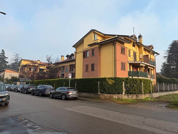 Appartamento trilocale in affitto in Via Carlo Porta, Desio