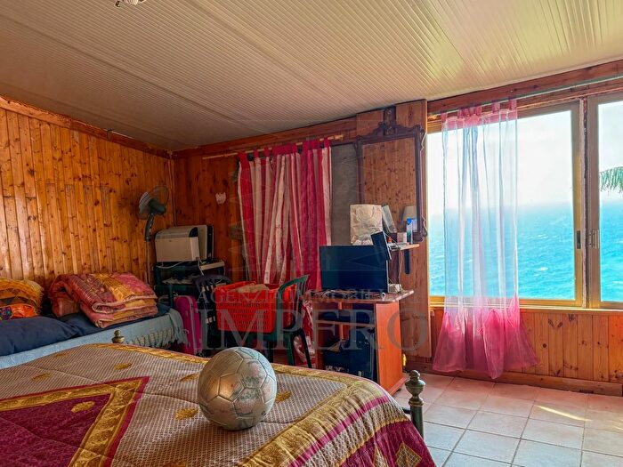 Casa quadrilocale in vendita in Strada della Cava, Bordighera