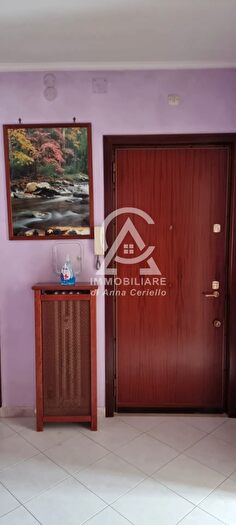 Appartamento trilocale in vendita in Via Enrico Mazzoccolo, Roma