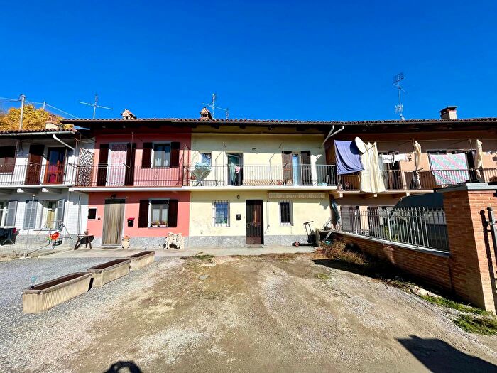 Casa con 5 locali in vendita in Via Rubiagno Bis, Canale
