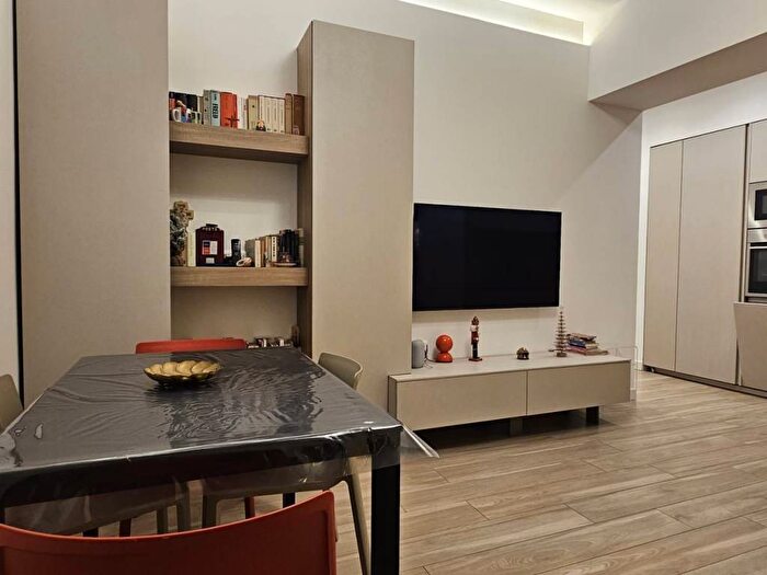 Appartamento bilocale in affitto in Via Belvedere, Vomero, Napoli