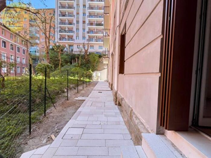 Appartamento trilocale in vendita in Via San Vito, Trieste