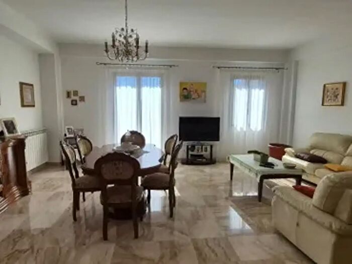 Casa con 6 locali in vendita in Via Maggio, Alcamo