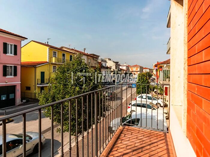 Appartamento trilocale in vendita in Via Magenta, Civitanova Marche