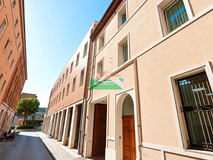 Appartamento con 6 locali in vendita in Via Corrado Ricci, Ravenna