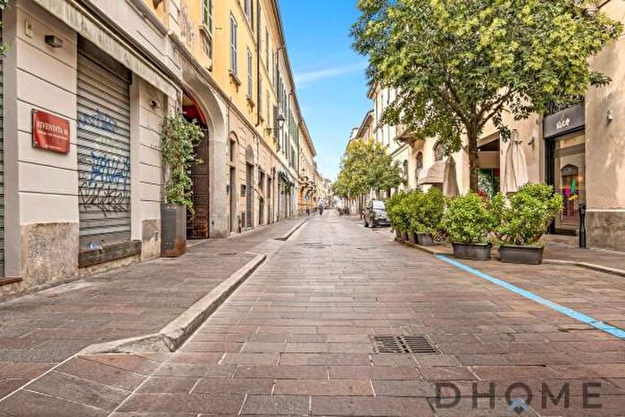 Appartamento con 5 locali in vendita in Via Bergamo, Monza