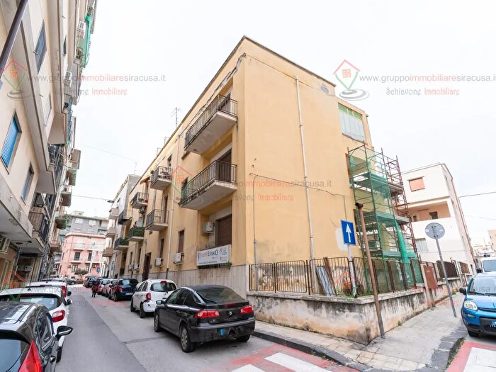 Appartamento con 5 locali in vendita in Siracusa