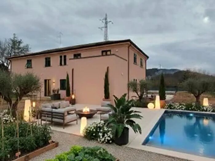 Appartamento trilocale in vendita in Via Fabbrica E Valle, Sestri Levante