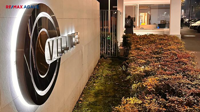 Appartamento con 5 locali in vendita in Via Caravaggio, Segrate