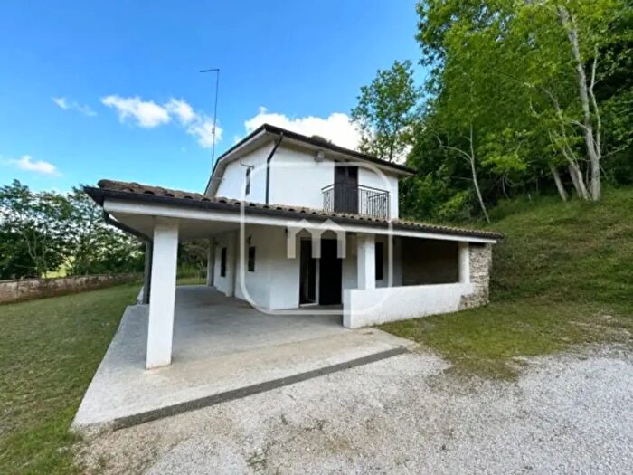 Casa con 5 locali in vendita in Via Pomario, Artena