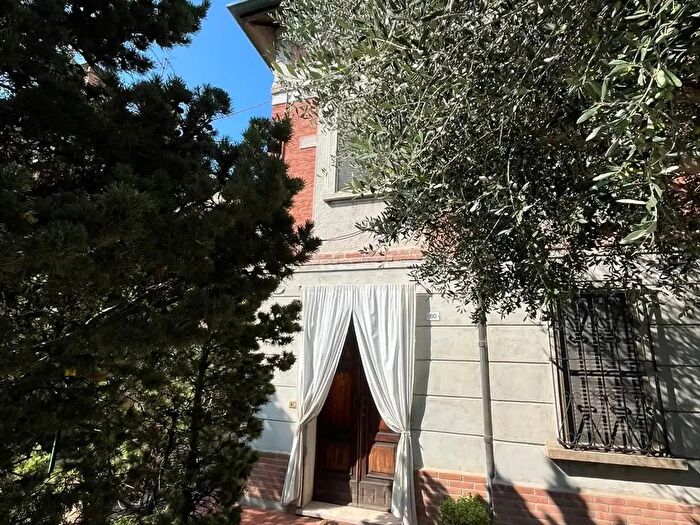 Casa con 7 locali in vendita in Quistello
