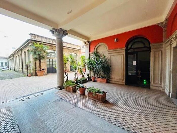 Appartamento quadrilocale in affitto in Via Spartaco, Montenero, Milano