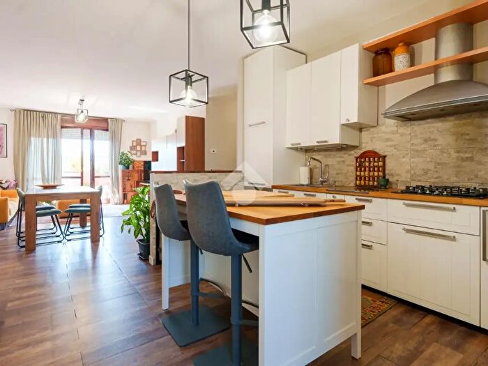 Appartamento trilocale in vendita in Via Benedetto Croce, Treviglio