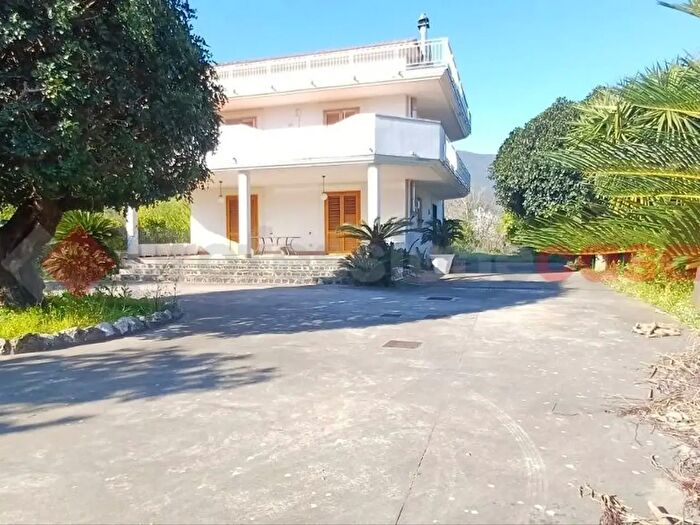 Casa con 5 locali in vendita in Via Pizzone, Nocera Superiore