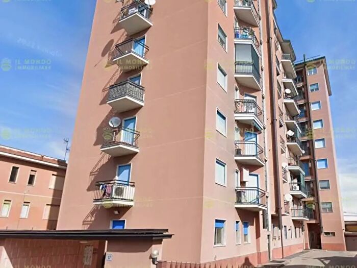 Appartamento bilocale in vendita in Via Castelli, Melegnano