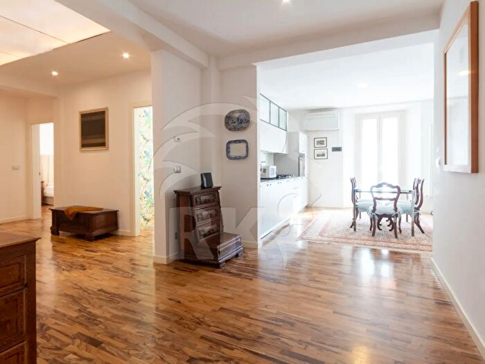 Appartamento quadrilocale in vendita in Via d'Azeglio B, Bologna