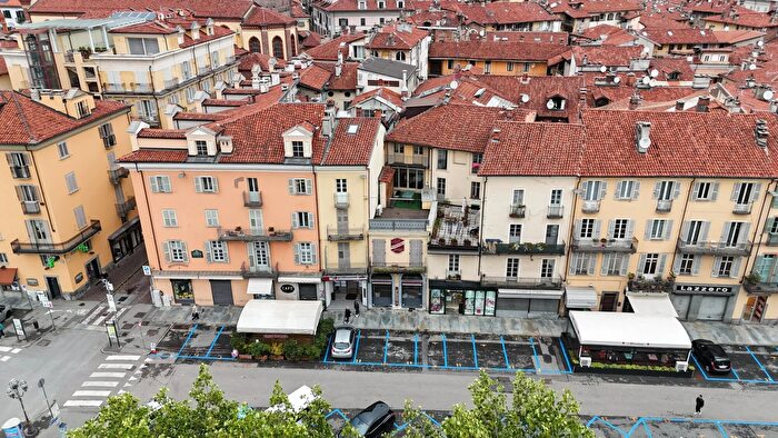 Appartamento con 5 locali in vendita in Via Savoia Pinerolo Torino Piemonte Italia, Pinerolo