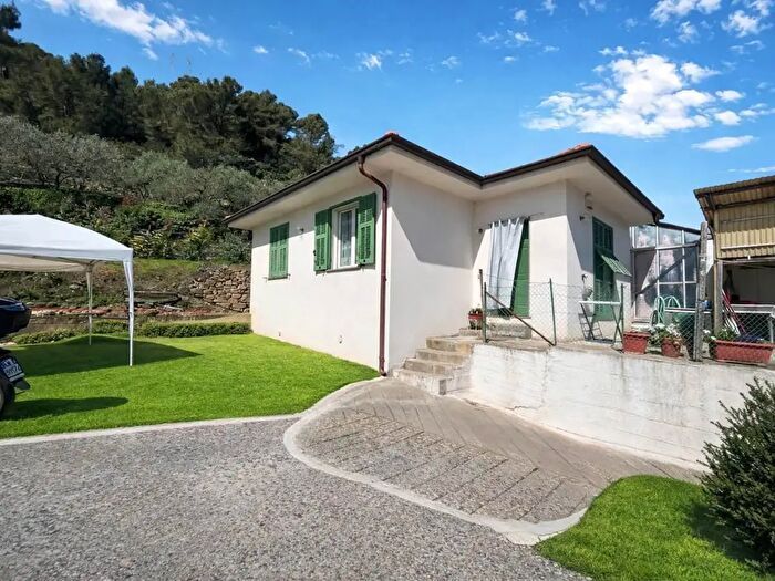 Casa bilocale in vendita in Camporosso
