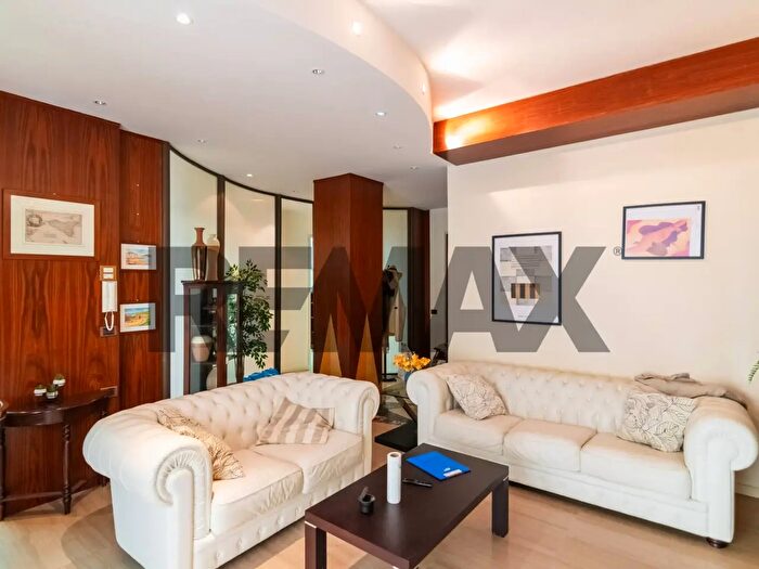 Appartamento trilocale in vendita in Via Cervignano, Catania