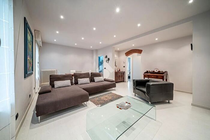 Casa con 8 locali in vendita in Via Boves, SantIlario DEnza