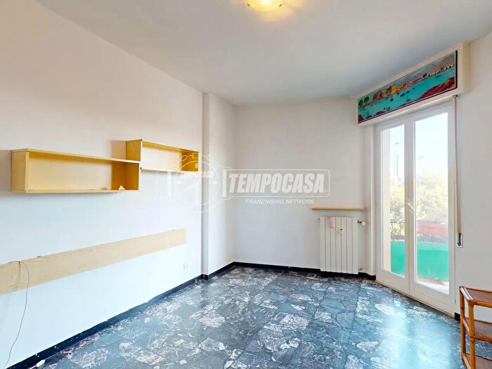 Appartamento trilocale in vendita in Via Pisa, Loano