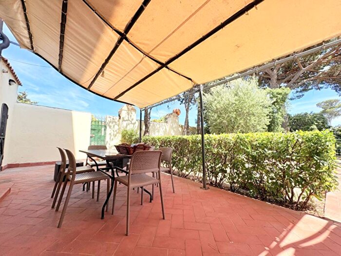 Appartamento bilocale in affitto in Via del Litorale, Quercianella, Livorno