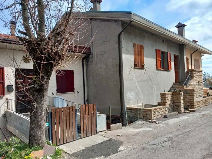 Casa in vendita in Montecopiolo Rn, Montecopiolo