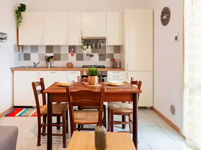Appartamento monolocale in affitto in Via San Faustino, Milano