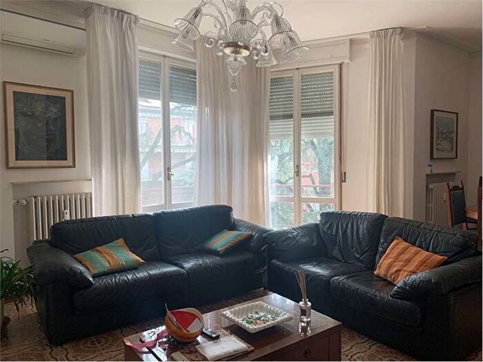 Appartamento con 5 locali in affitto in via Manuel de Falla, Orologio, Reggio Emilia