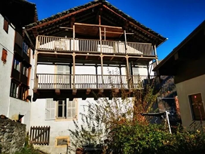 Casa con 12 locali in vendita in Campertogno Vercelli Piemonte Italia, Campertogno