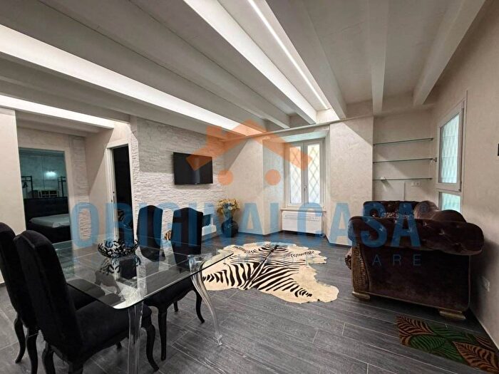 Appartamento bilocale in affitto in Via Giuseppe Mazzini, Centro Storico, Desenzano del Garda