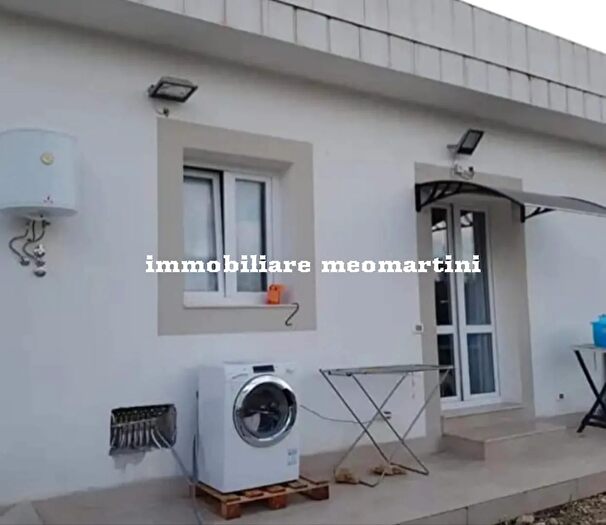Casa con 5 locali in vendita in Traversa Papeo Siracusa Sr, Siracusa