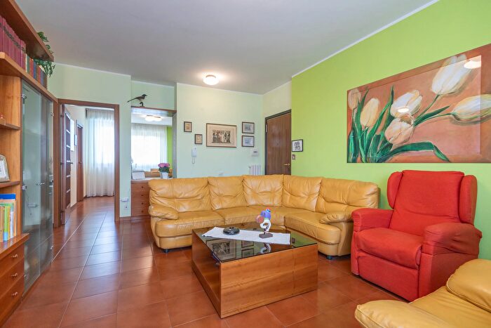 Appartamento con 8 locali in vendita in Via Gigli, Porto Recanati