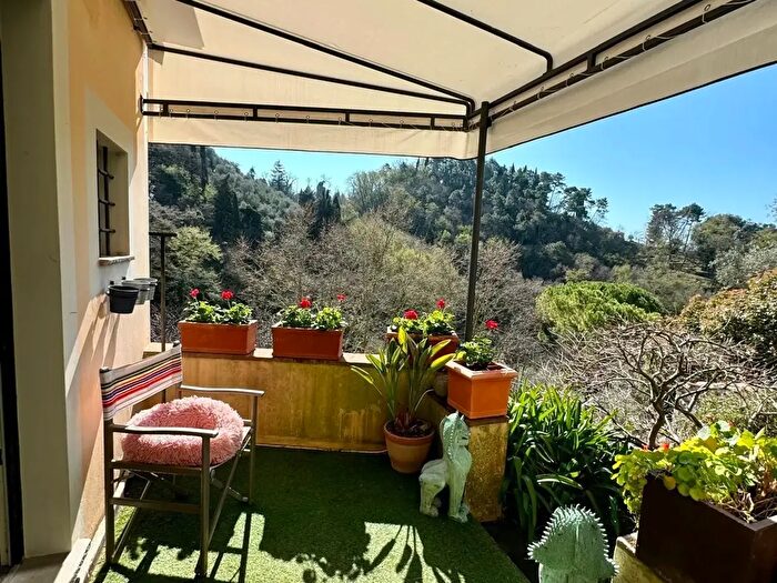 Casa con 5 locali in vendita in Camaiore