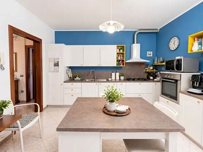 Casa con 6 locali in vendita in Moglia