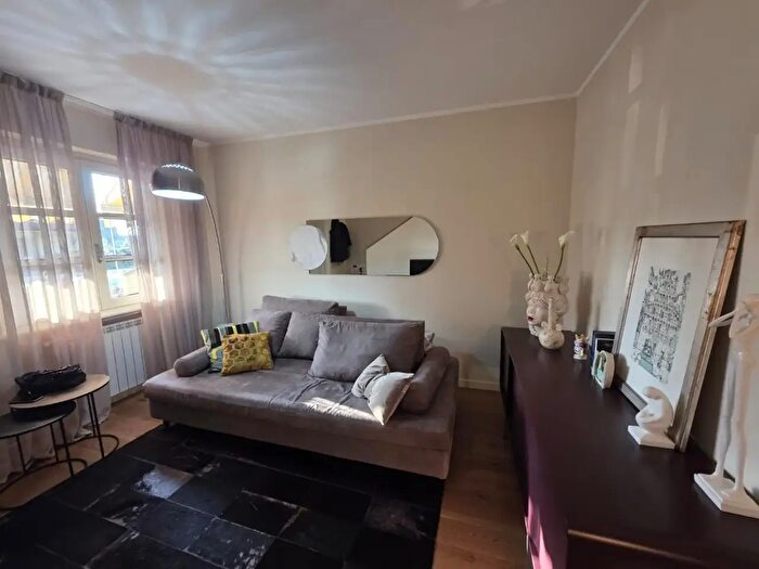 Casa con 5 locali in vendita in Camaiore