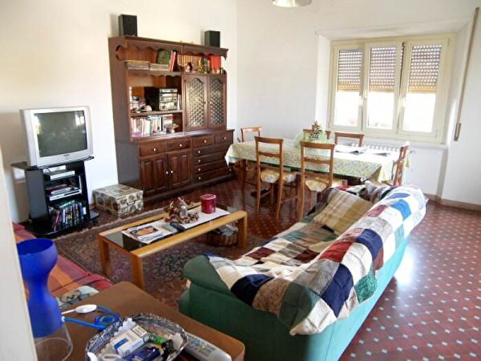 Appartamento con 5 locali in vendita in Via Maggio, Jesi